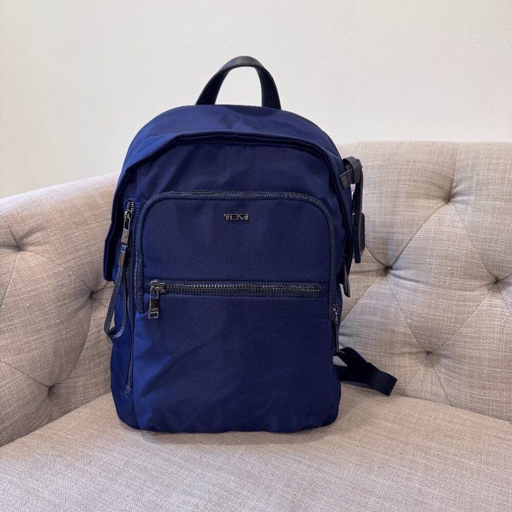 Tumi women’s Voyageur Halsey Ocean Blue Backpack - Picture 1 of 7